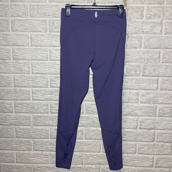 NWT MSRP $98 Free People FP Movement Under the Moon Leggings - Picture 7 of 11